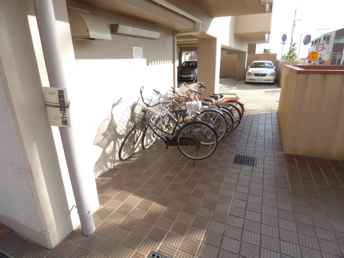 駐輪場 須磨シーサイドハイツ