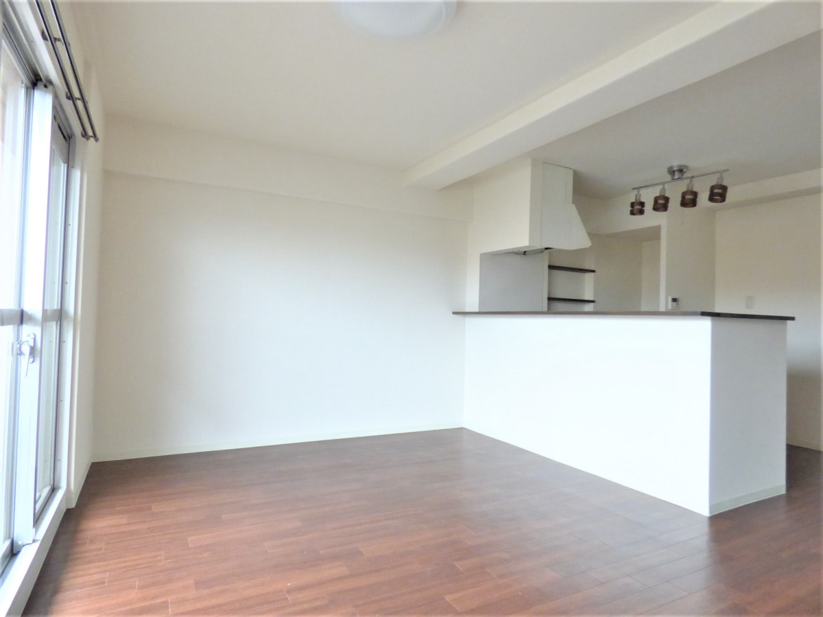 広々としたリビング 須磨シーサイドハイツ