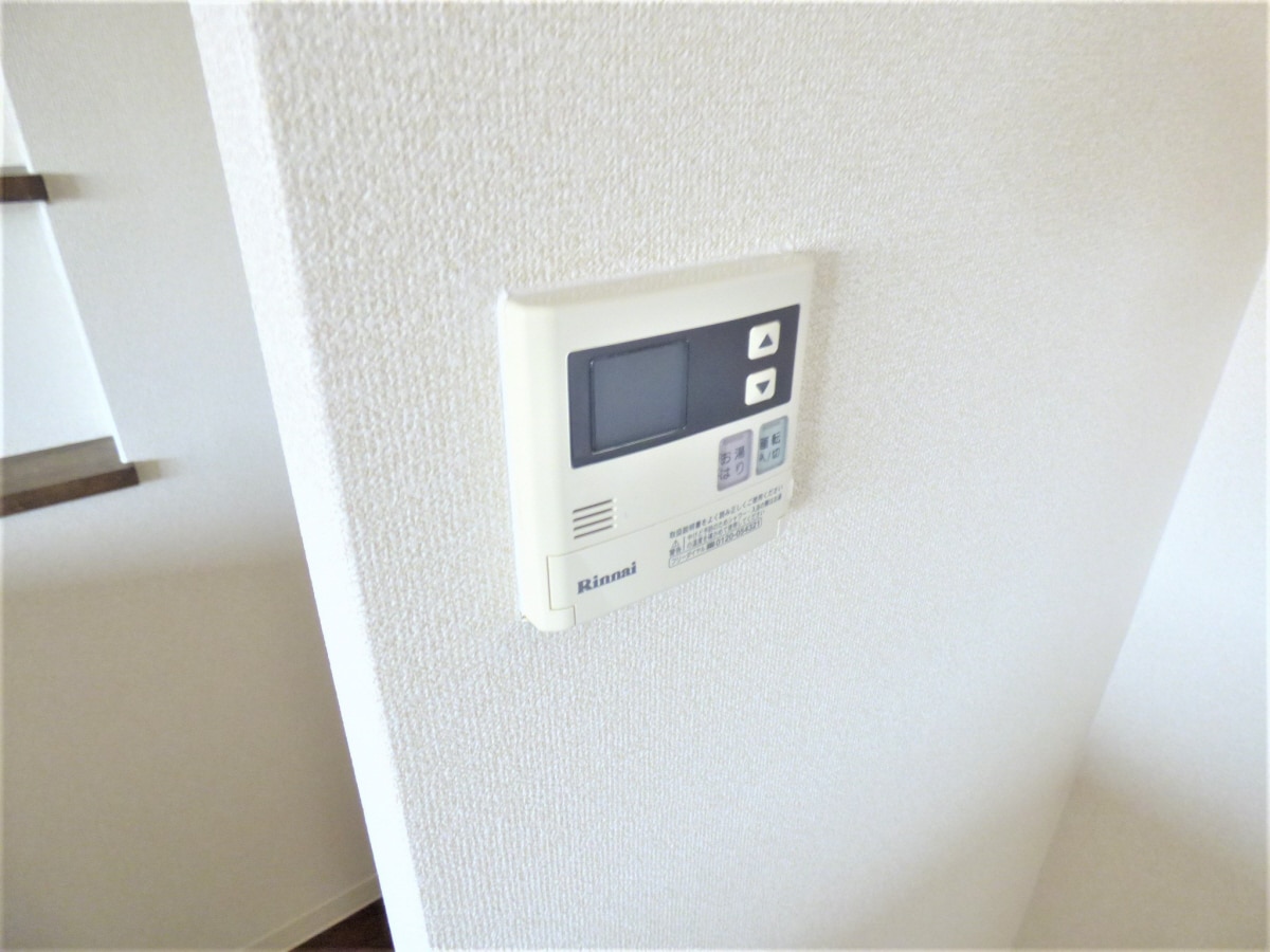 給湯器リモコン 須磨シーサイドハイツ