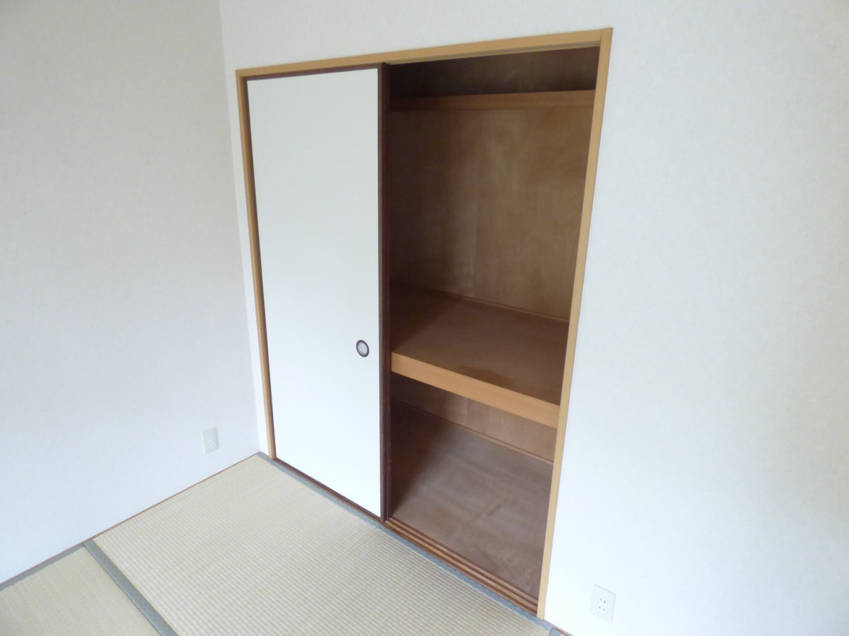 押入 ノーブル須磨