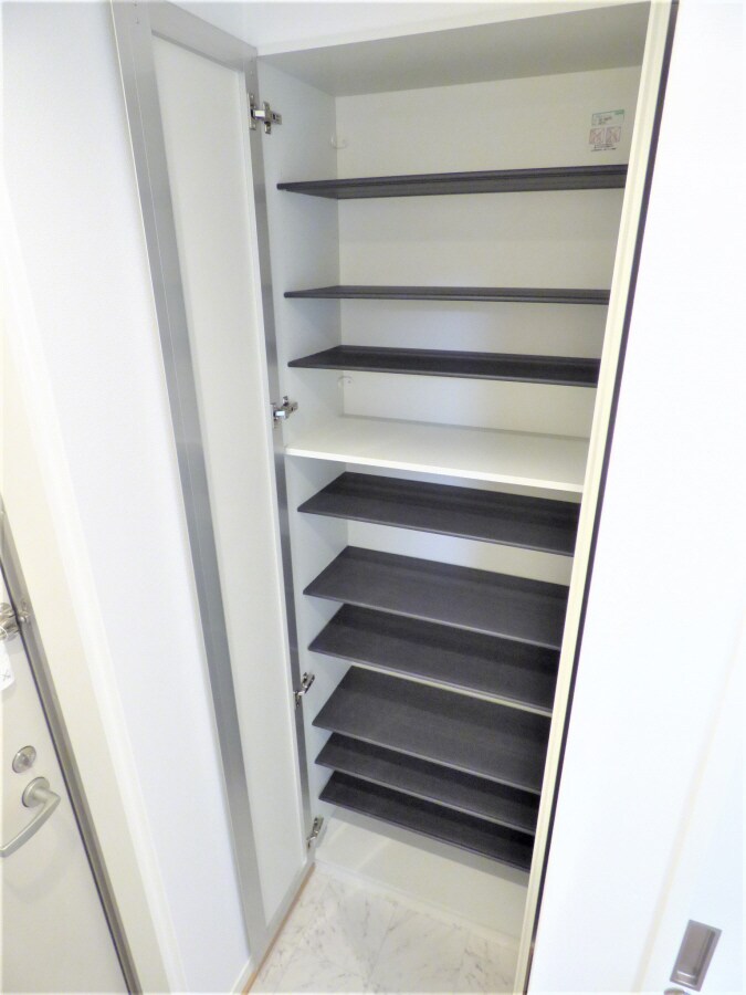 トールタイプのシューズボックス付 グランメール月見山