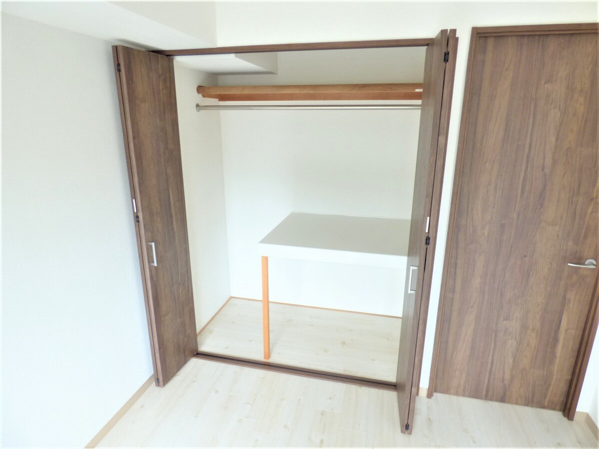 クローゼット アドマーニ