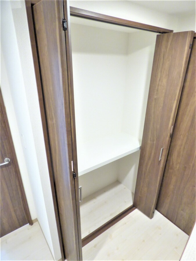 廊下の収納 アドマーニ