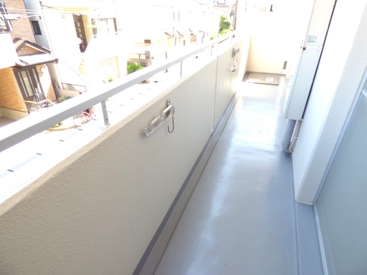 南東向きバルコニーで日当たり良好 プラシド須磨