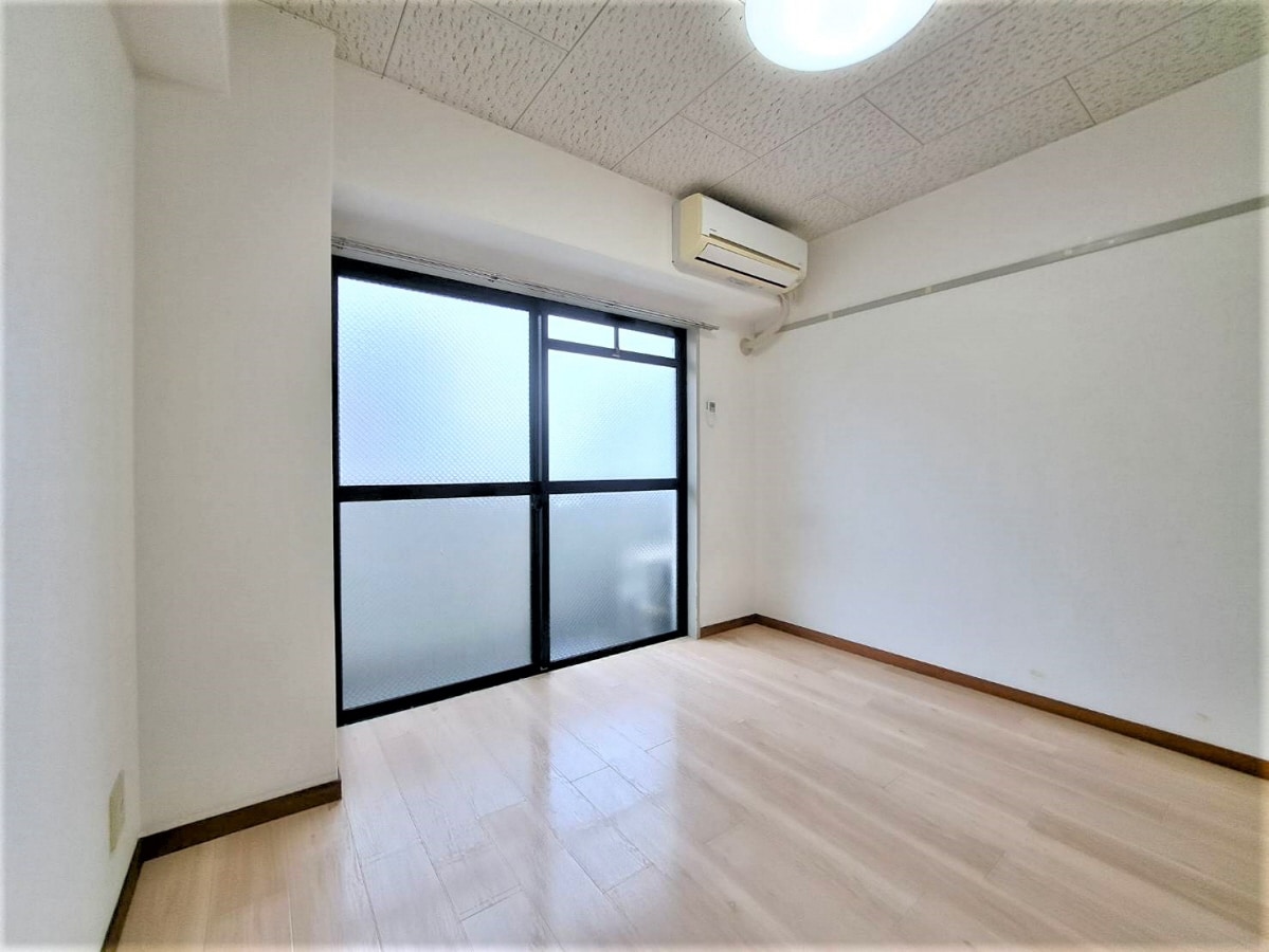 キレイな洋室 ポコアポコ須磨板宿