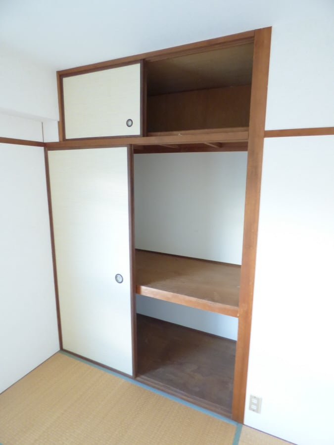 押入 須磨離宮ハイツ