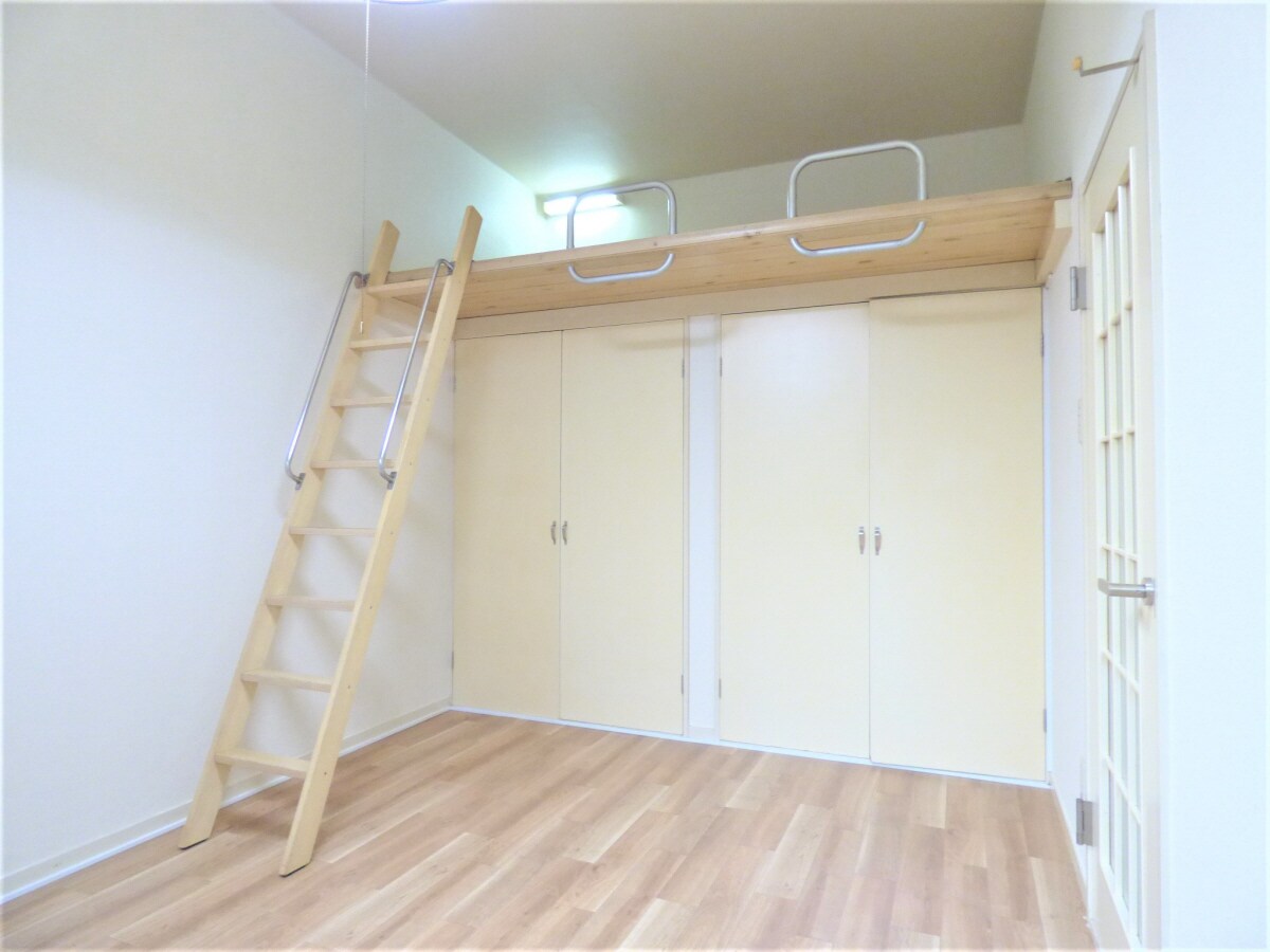 明るい洋室 ＡＲ　ＳＵＭＡ２