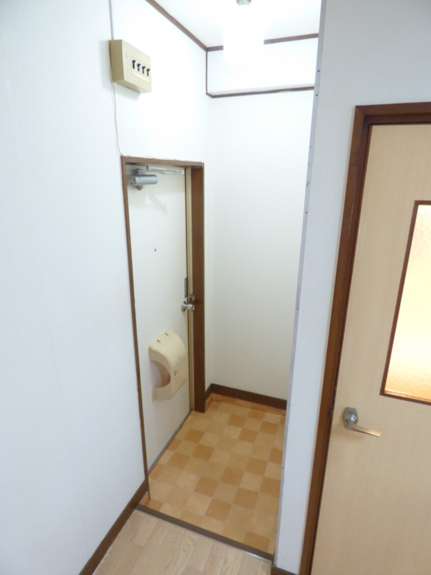 玄関 コーポ衣掛