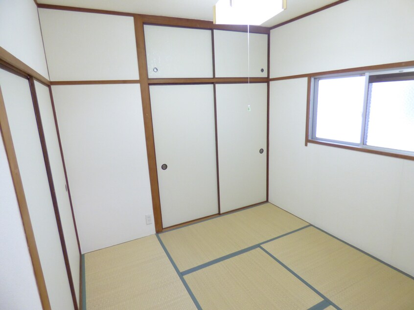 キレイな和室 コーポ衣掛