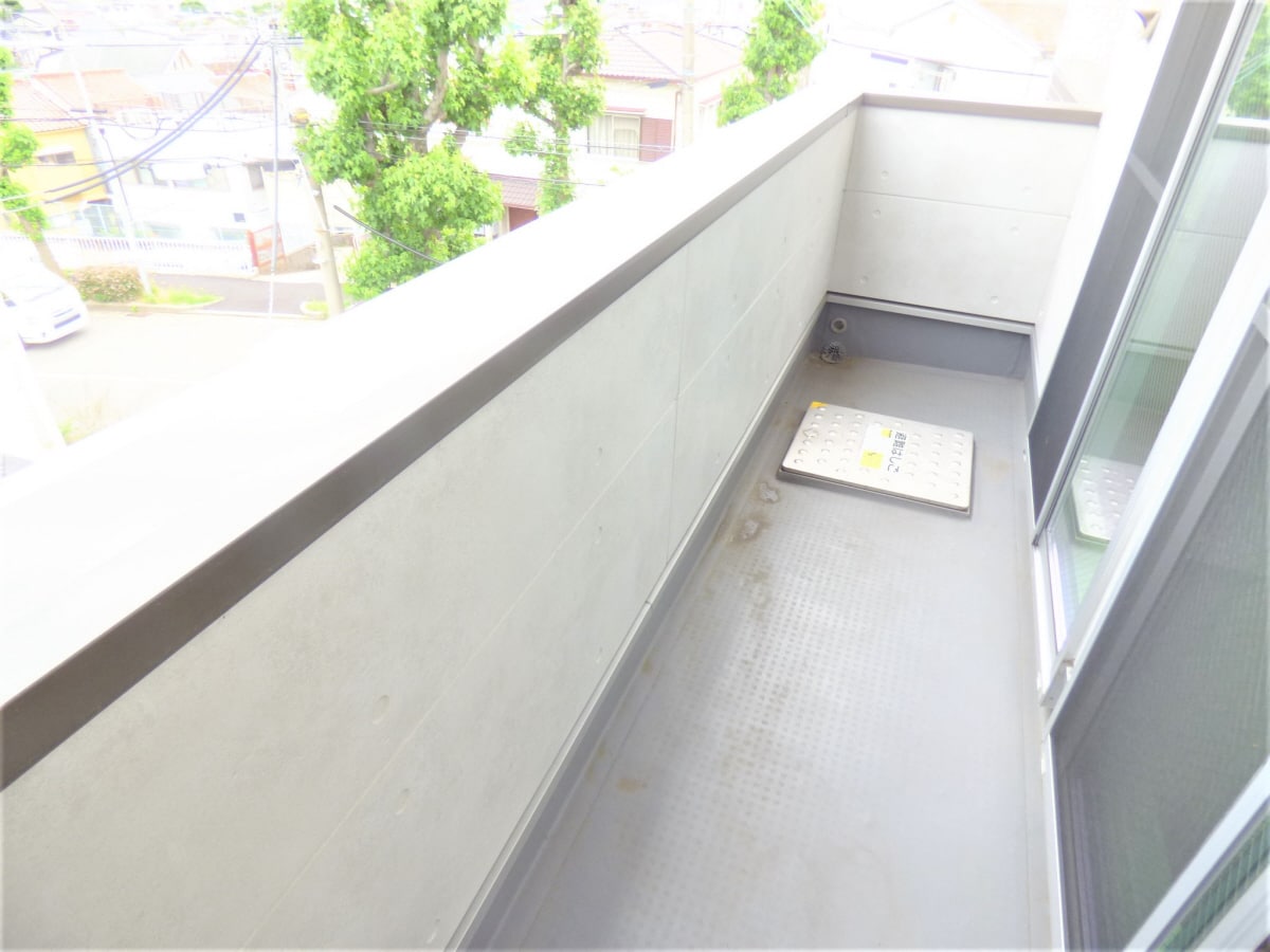 南東向きバルコニーで日当たり良好 ワコーレヴィータ神戸山手ＷＥＳＴ