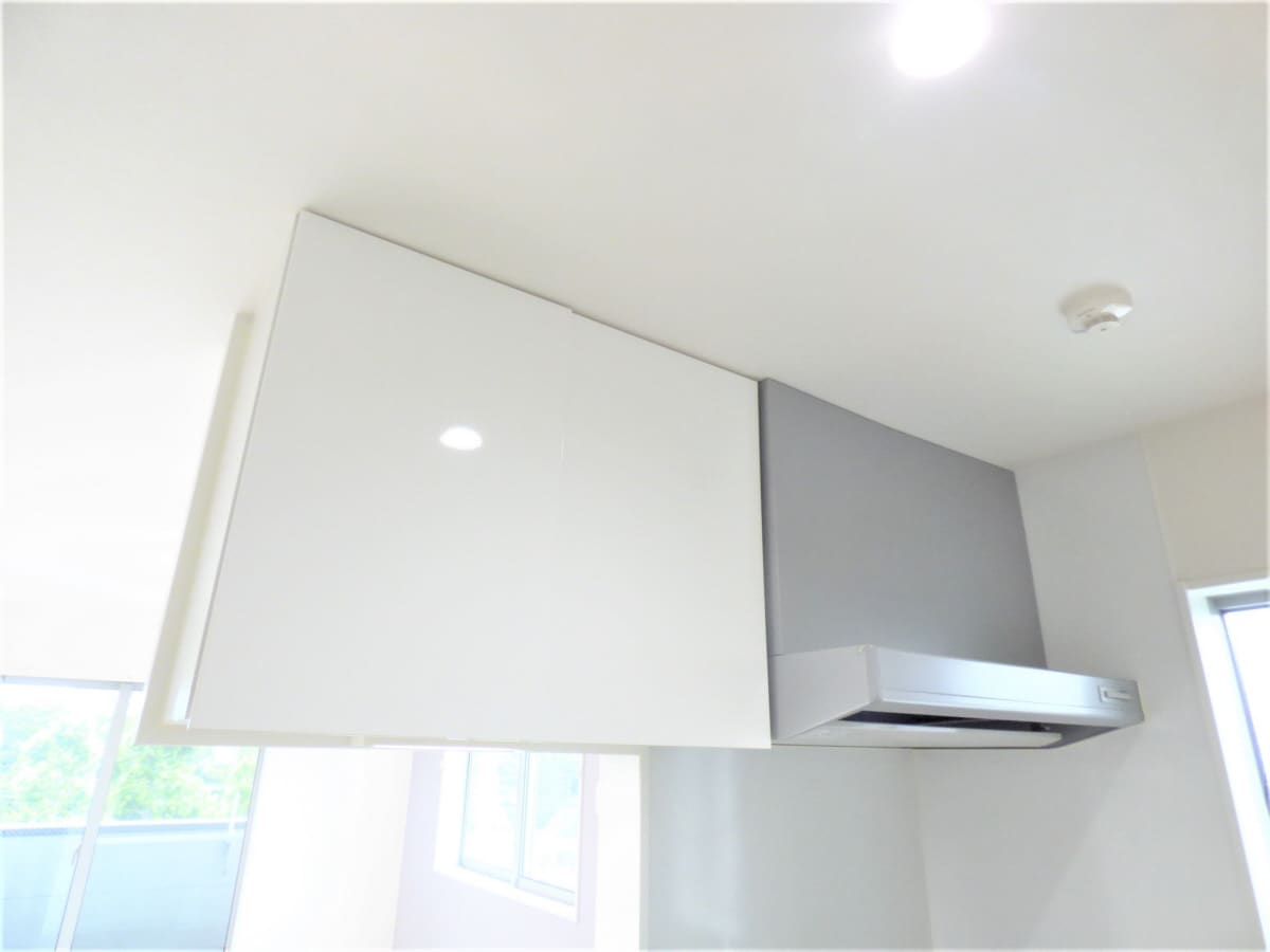レンジフード＆キッチン収納 ワコーレヴィータ神戸山手ＷＥＳＴ