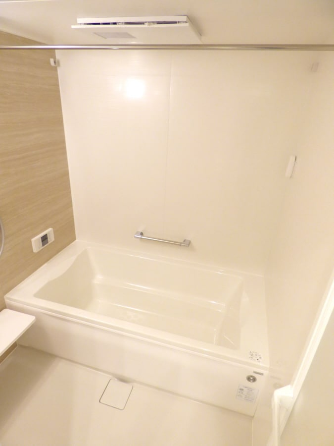 追い焚き機能付１坪タイプバス Ｐｒｅｍｉｅｒｅ　ＳＡＫＵＲＡ