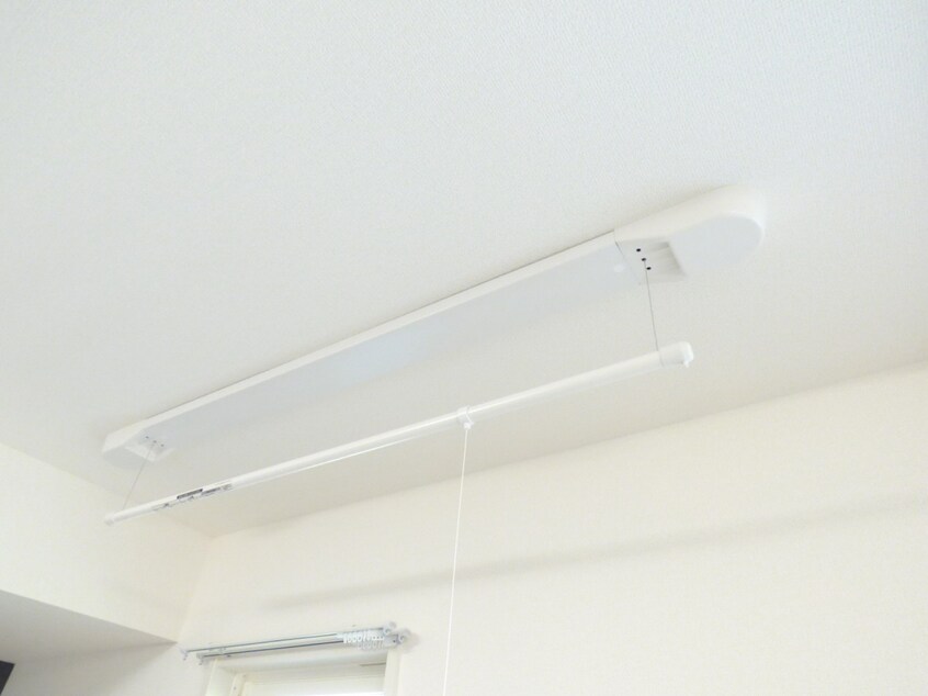 室内物干し機 Ｐｒｅｍｉｅｒｅ　ＳＡＫＵＲＡ