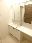 オシャレな洗面台 Ｐｒｅｍｉｅｒｅ　ＳＡＫＵＲＡ