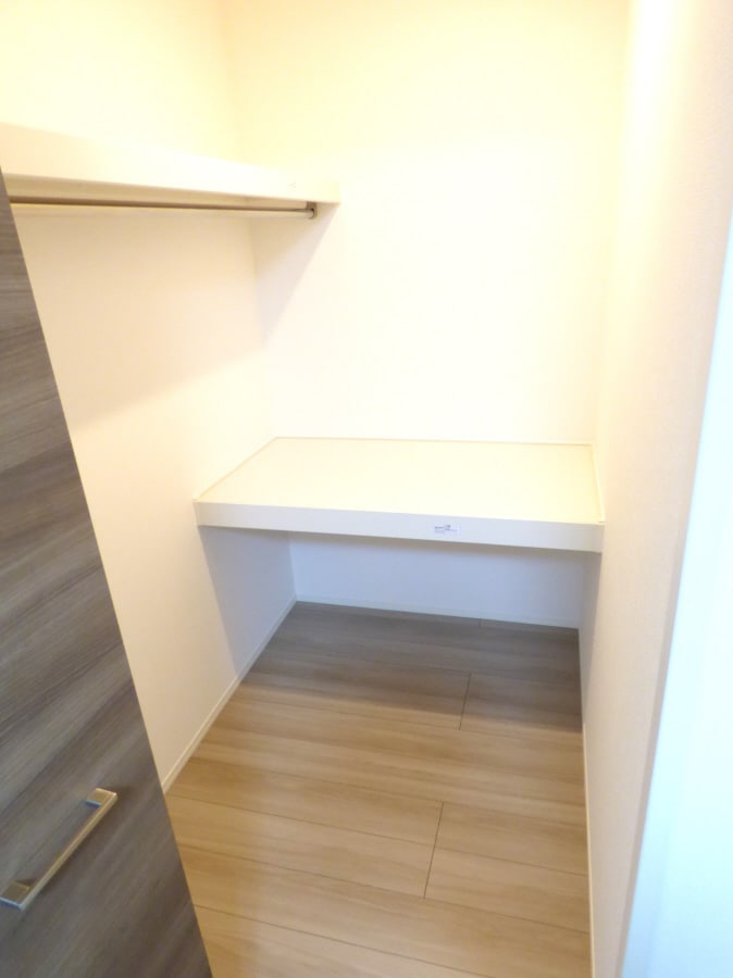 ウォークインクローゼット Ｐｒｅｍｉｅｒｅ　ＳＡＫＵＲＡ