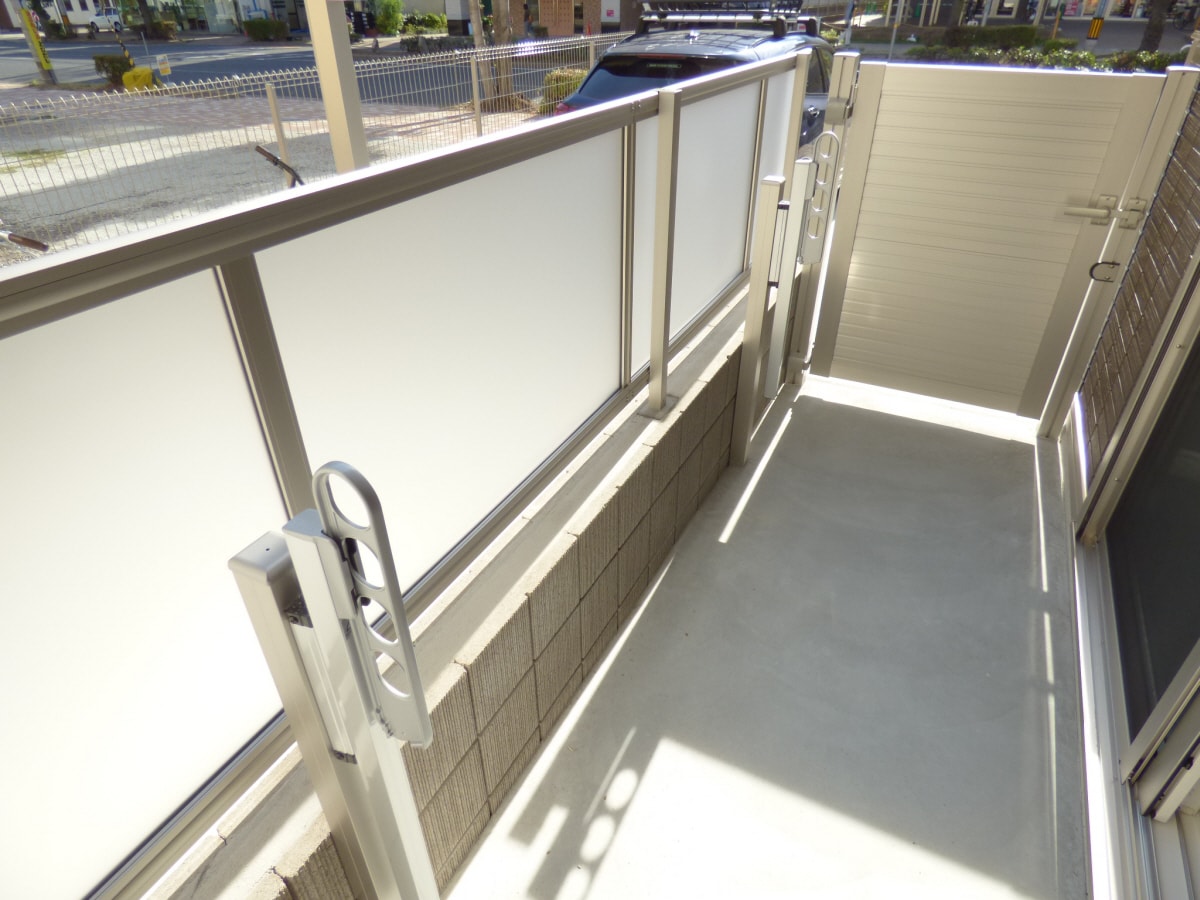 明るいバルコニー Ｐｒｅｍｉｅｒｅ　ＳＡＫＵＲＡ