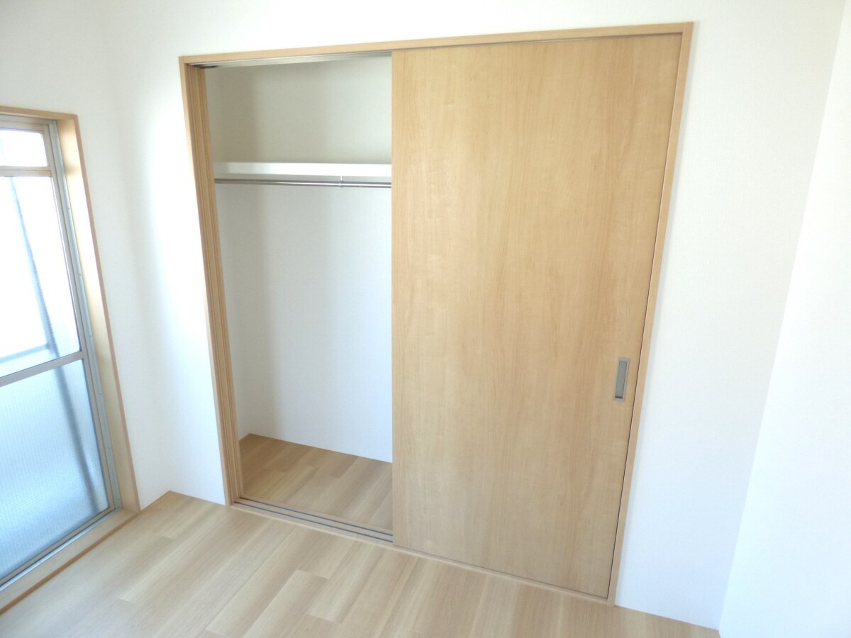 壁一面ある大きなクローゼット 高島グリーンハイツ
