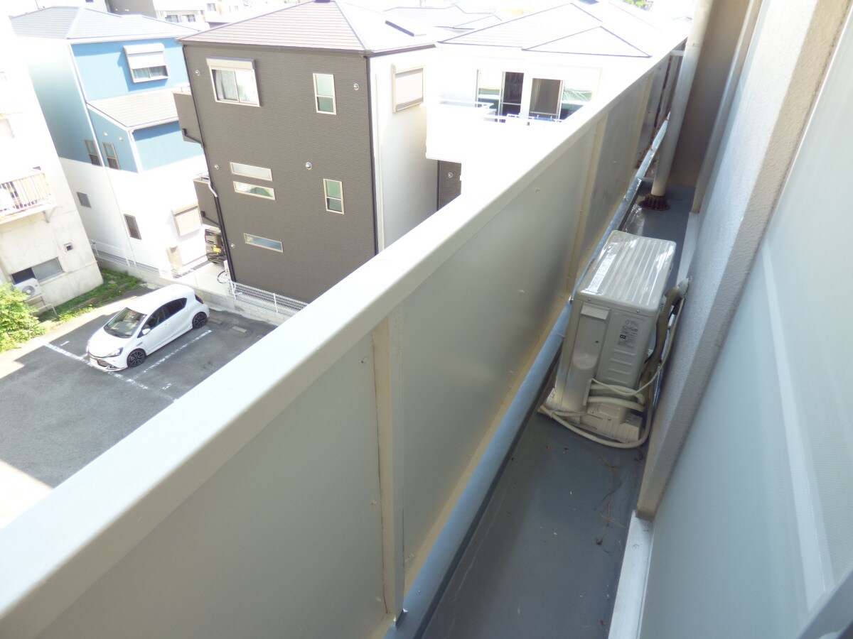 南東向きバルコニーで日当たり良好 高島グリーンハイツ