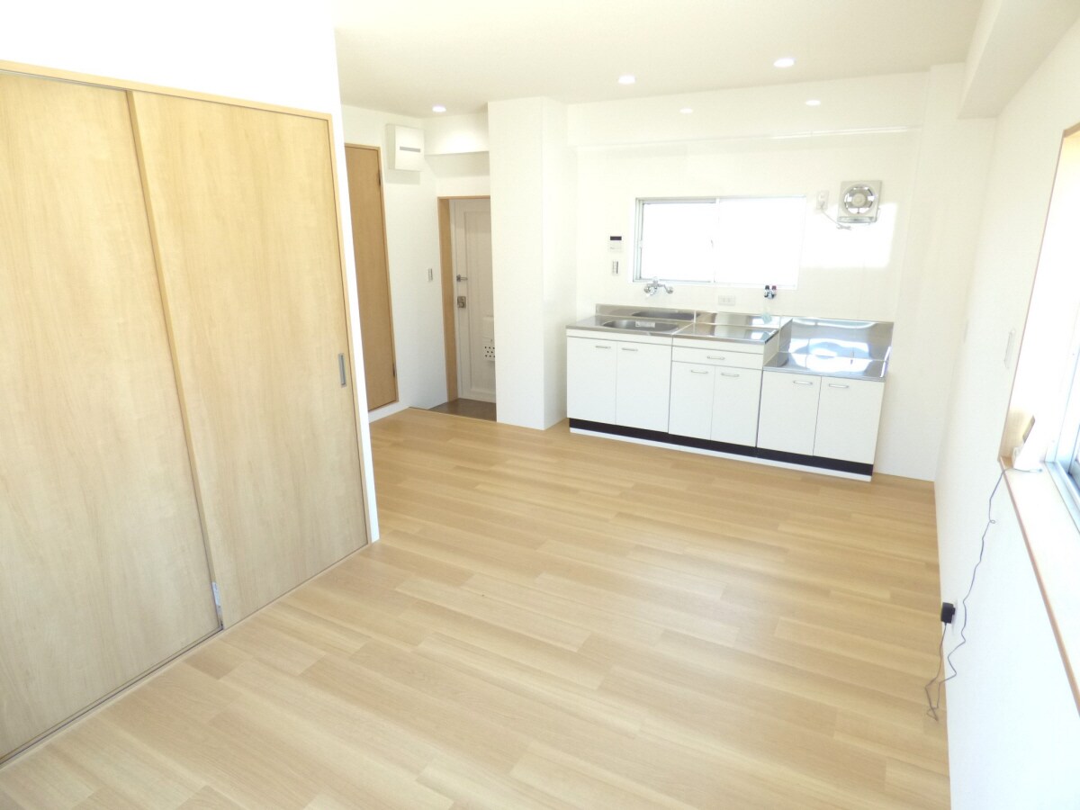 広々としたリビング 高島グリーンハイツ