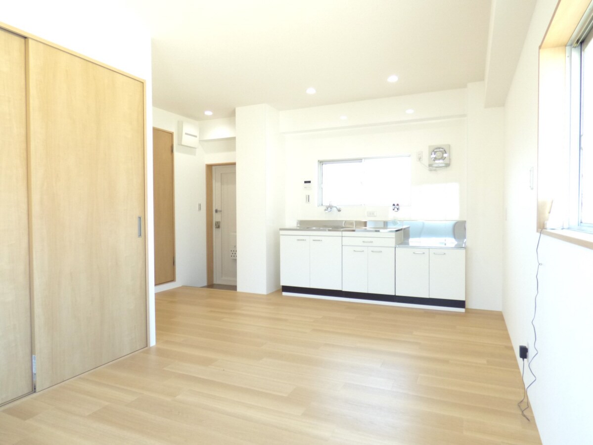 明るいリビング 高島グリーンハイツ