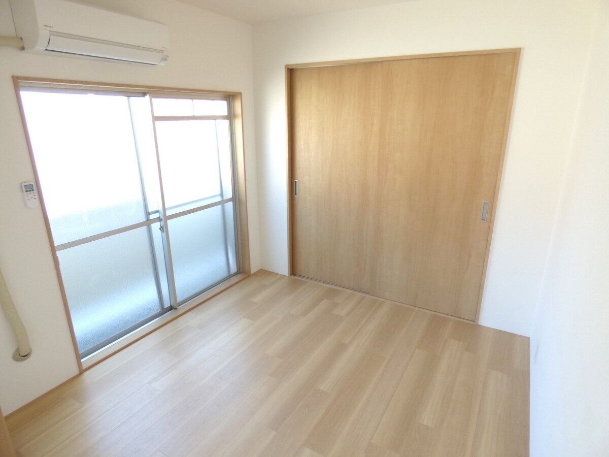 キレイな洋室 高島グリーンハイツ