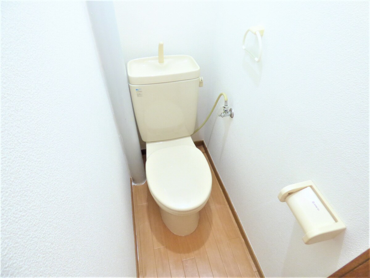 清潔感のあるトイレ コーポ衣掛