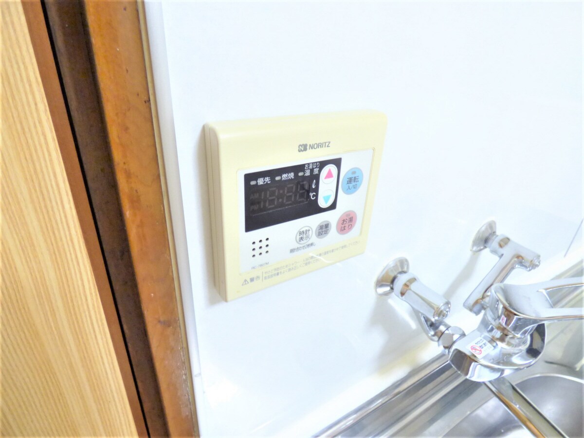 給湯器リモコン コーポ衣掛