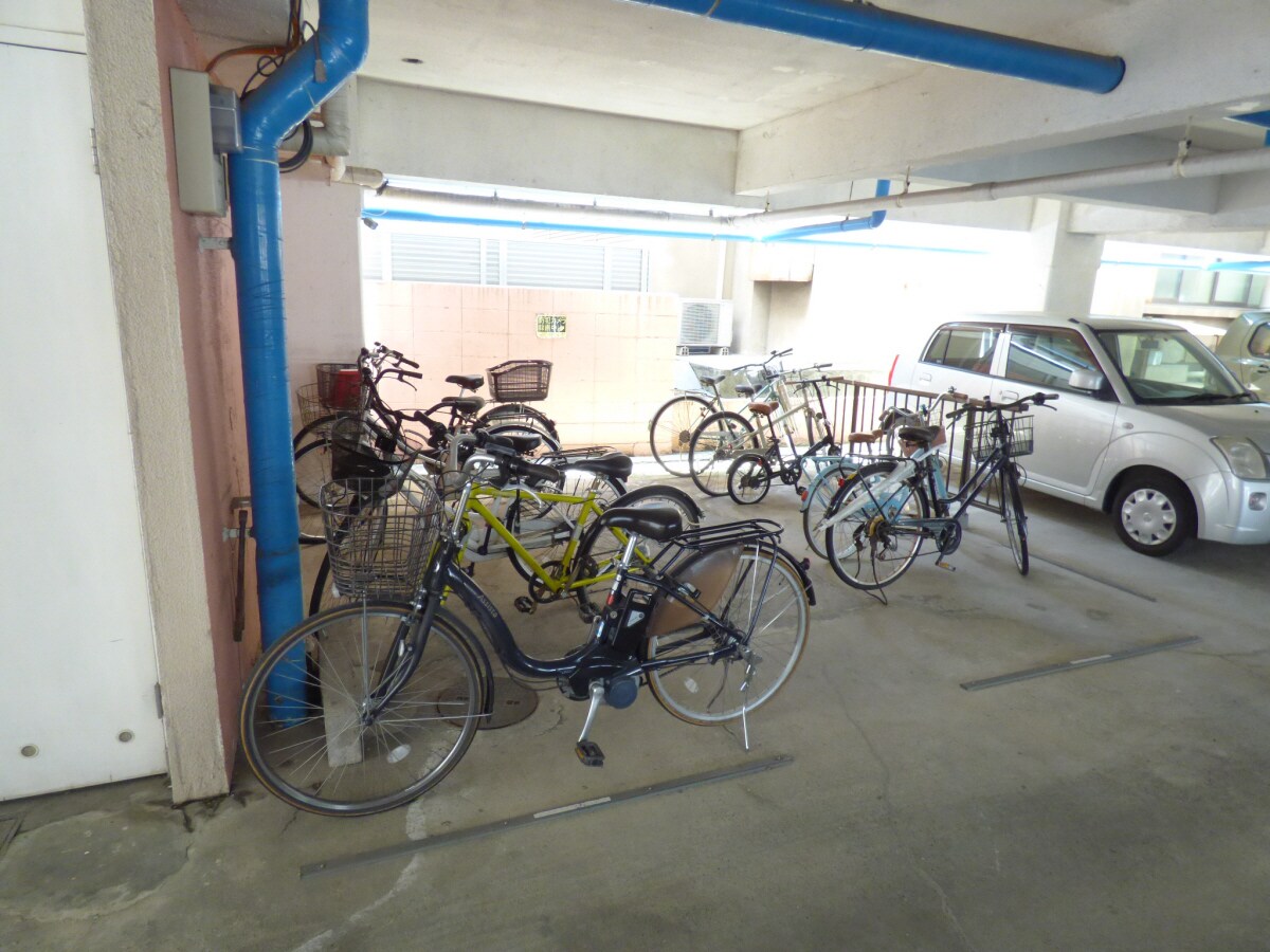 駐輪場 コーポ衣掛