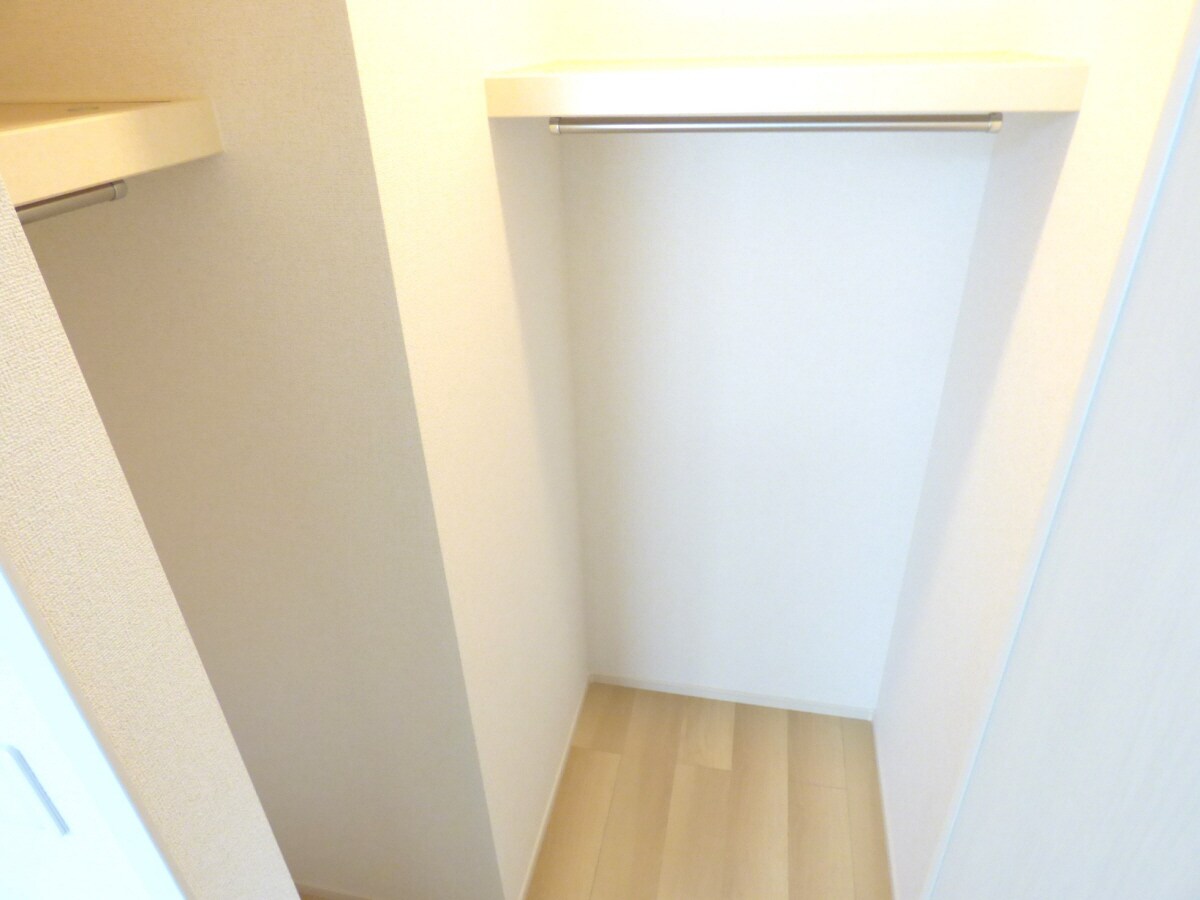 ウォークインクローゼット ラ　メール　ビート