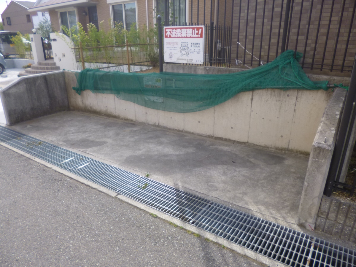 敷地内ゴミステーション ルナ学園