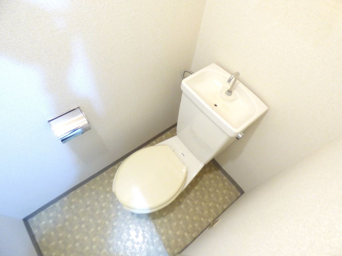 清潔感のあるトイレ ＢＡＫＥＲ７７