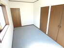 広々とした洋室 若松町１丁目テラスハウス