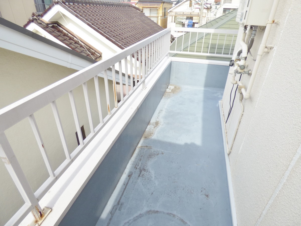 広々としたバルコニー コスモハイツ