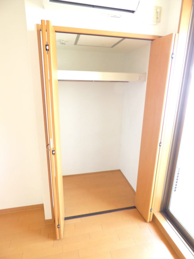 クローゼット ティエスビル須磨