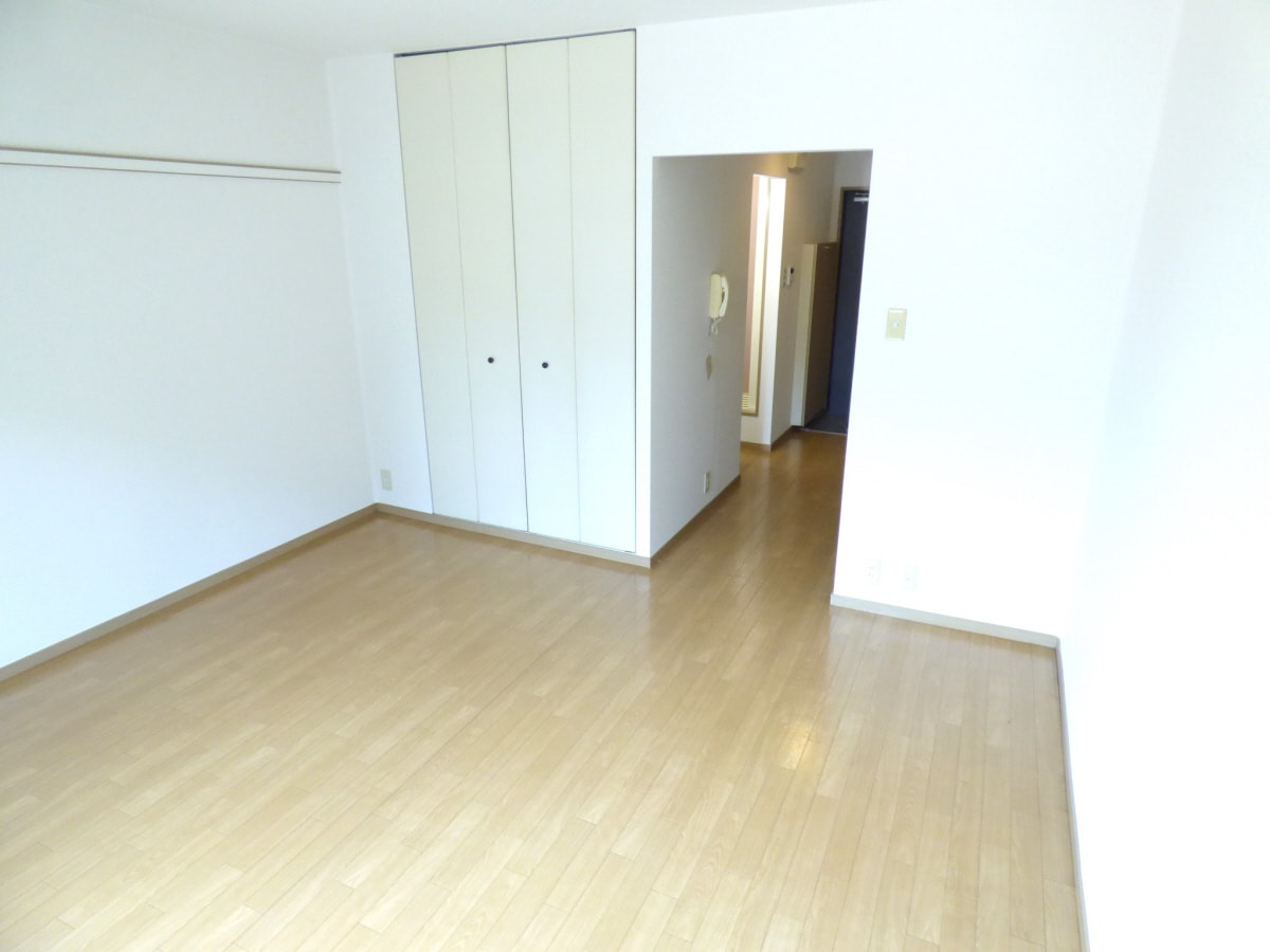 キレイなフローリング ジュネス離宮