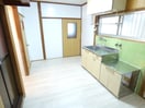 キレイなダイニング 須磨本町２丁目貸家