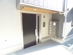 安心のオートロック完備