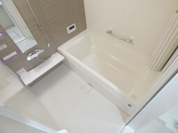 １坪タイプの追い焚き機能付バス