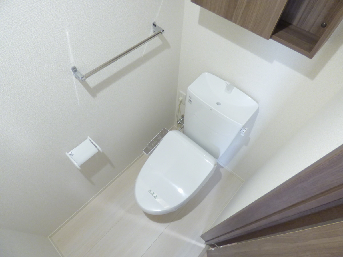 ウォシュレット付トイレ ルミエＤ・高倉