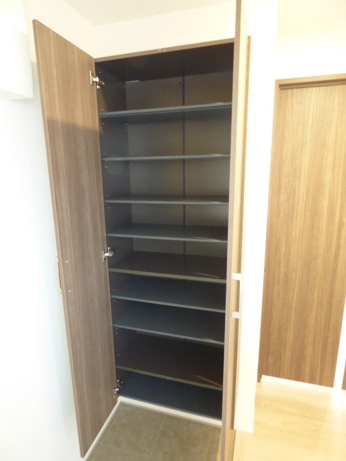 トールタイプのシューズボックス付 ルミエＤ・高倉