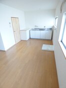 ３面採光で明るい洋室 白川ハイツ