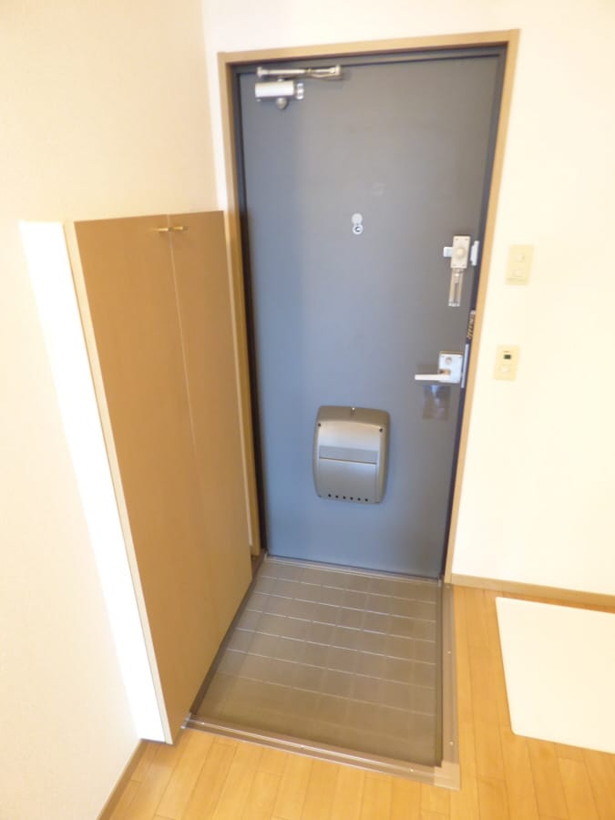 玄関ダブルロック ジュネス離宮