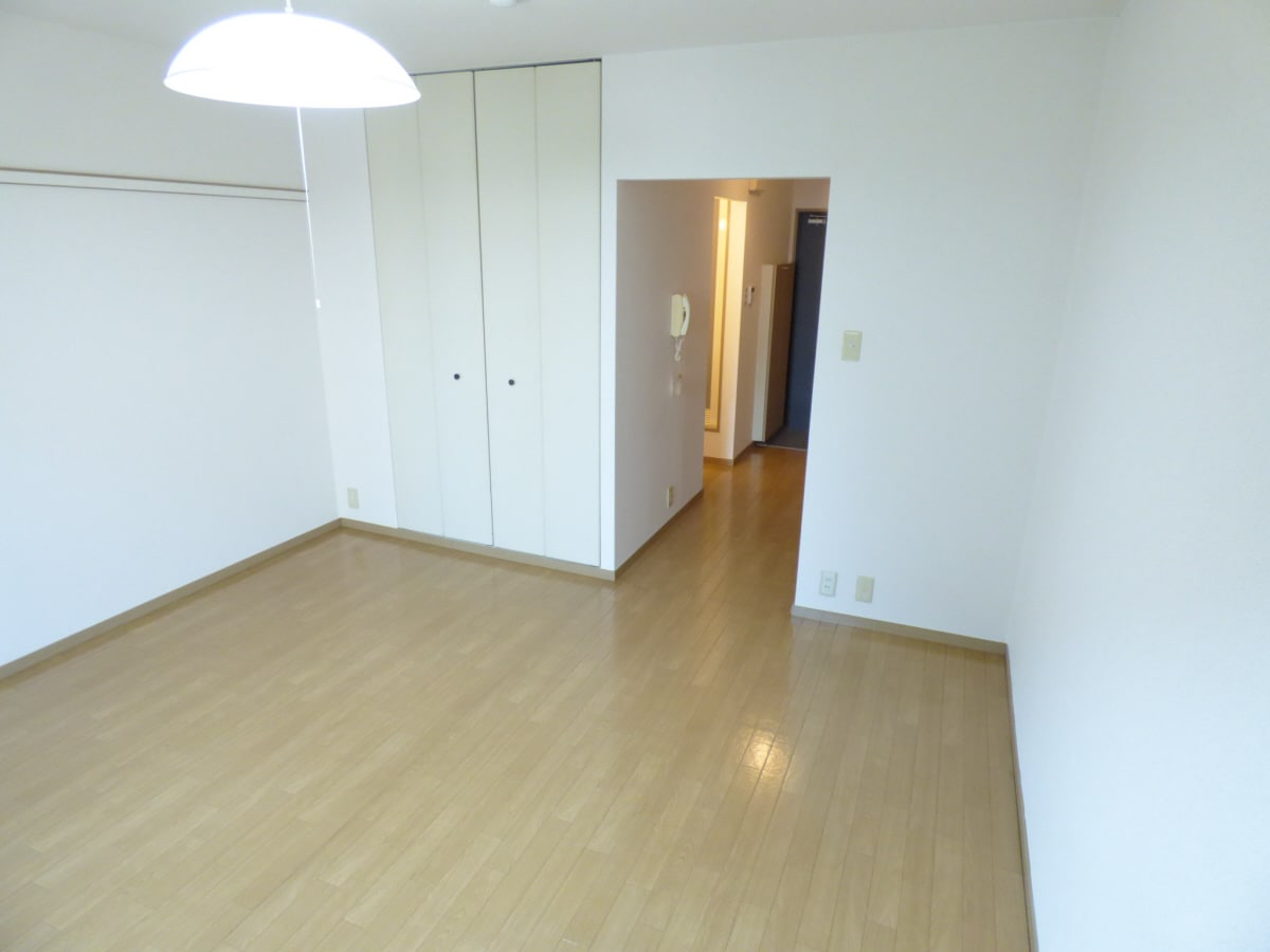 キレイなフローリング ジュネス離宮