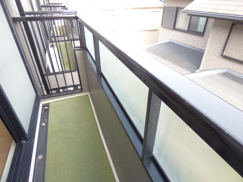 南東向きバルコニーで日当たり良好 ジュネス離宮