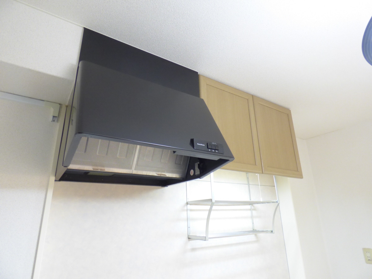 レンジフード＆キッチン収納 ジュネス離宮