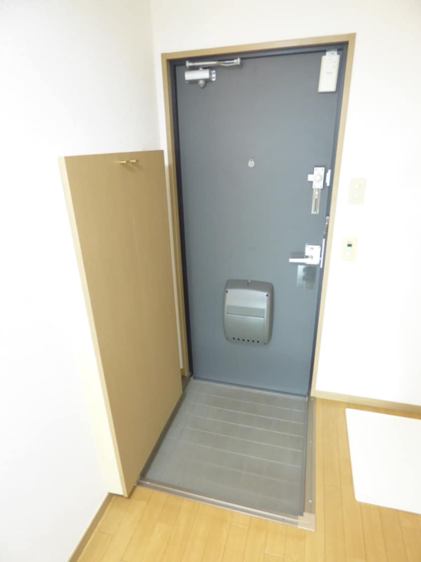 玄関ダブルロック ジュネス離宮