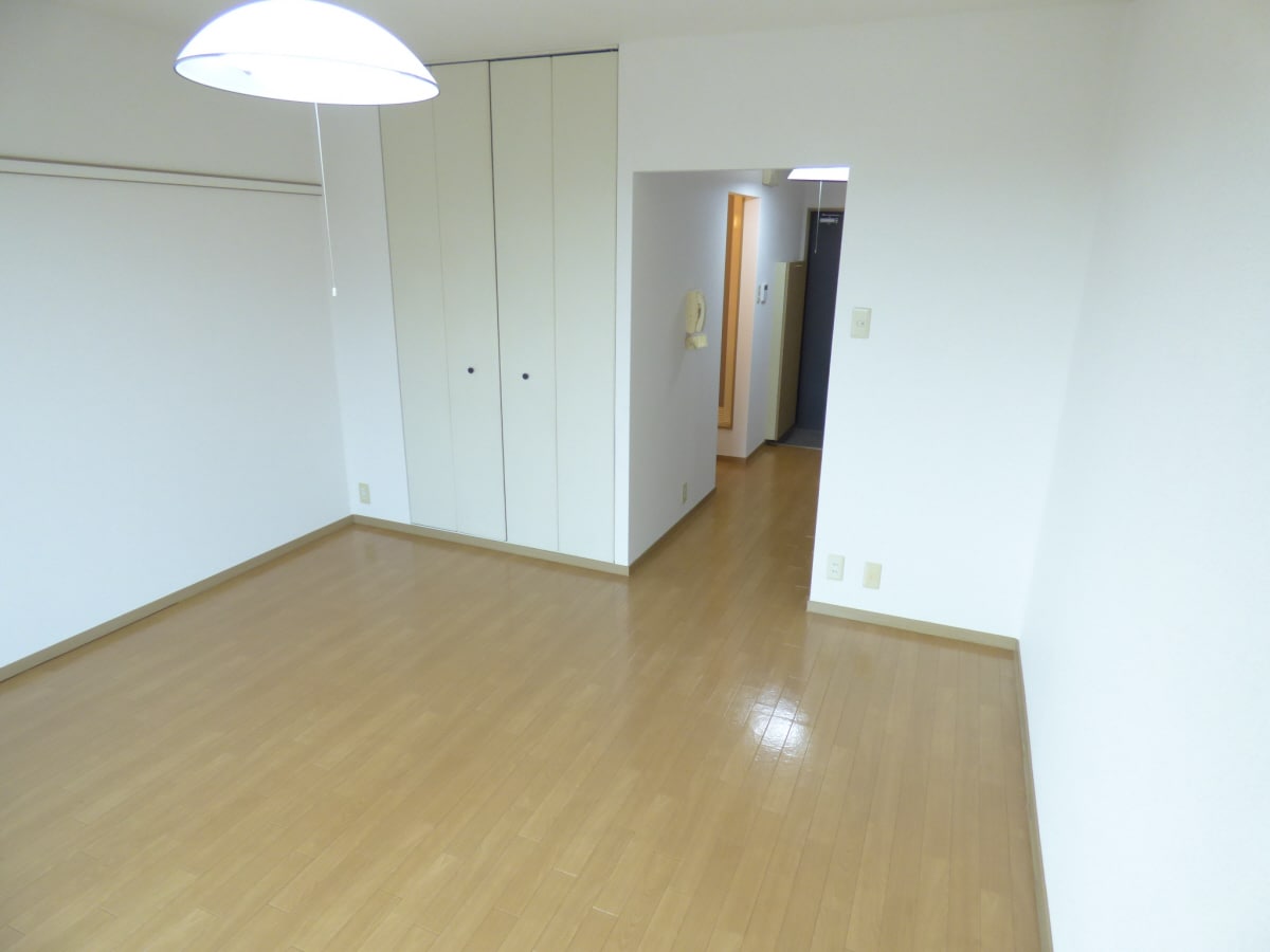 キレイなフローリング ジュネス離宮