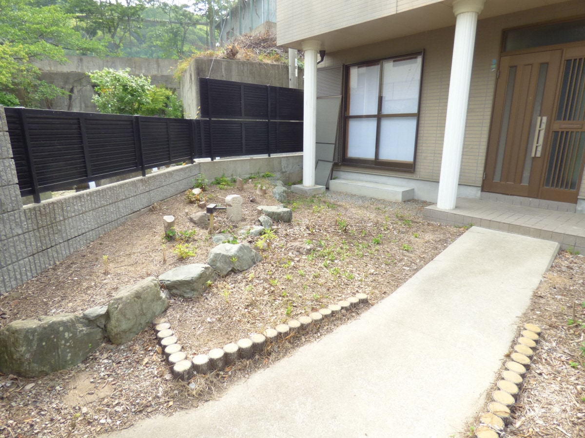 専用庭 大手町８丁目ハイツ