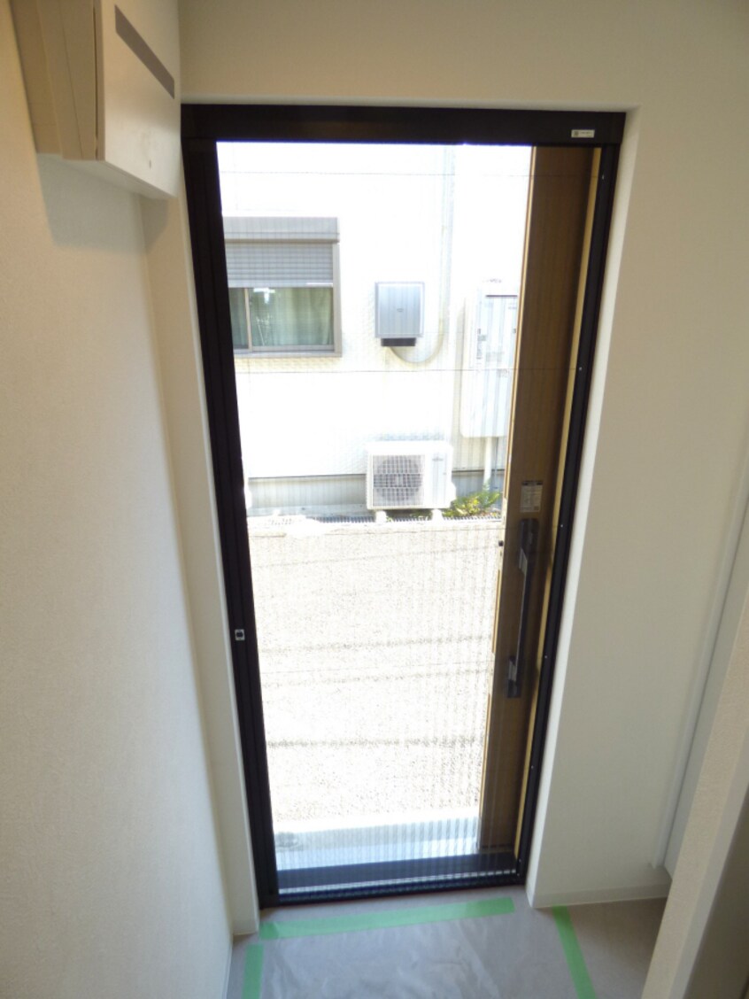 網戸付スライド玄関ドア 離宮前町１丁目貸家