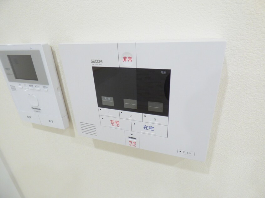 セコムホームセキュリティー完備 離宮前町１丁目貸家